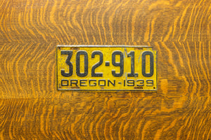 1939 Oregon License Plate Vintage Yellow Wall Hanging Decor