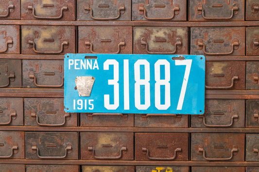 1915 Pennsylvania Porcelain License Plate Vintage Light Blue Car Wall Hanging Decor - Eagle's Eye Finds