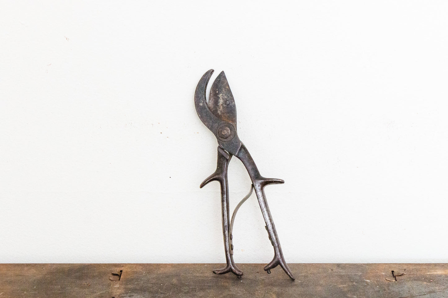 antique garden scissors Industrial Garden Pruning Shears Vintage 1930s Metal Tool – Eagle's Eye Finds