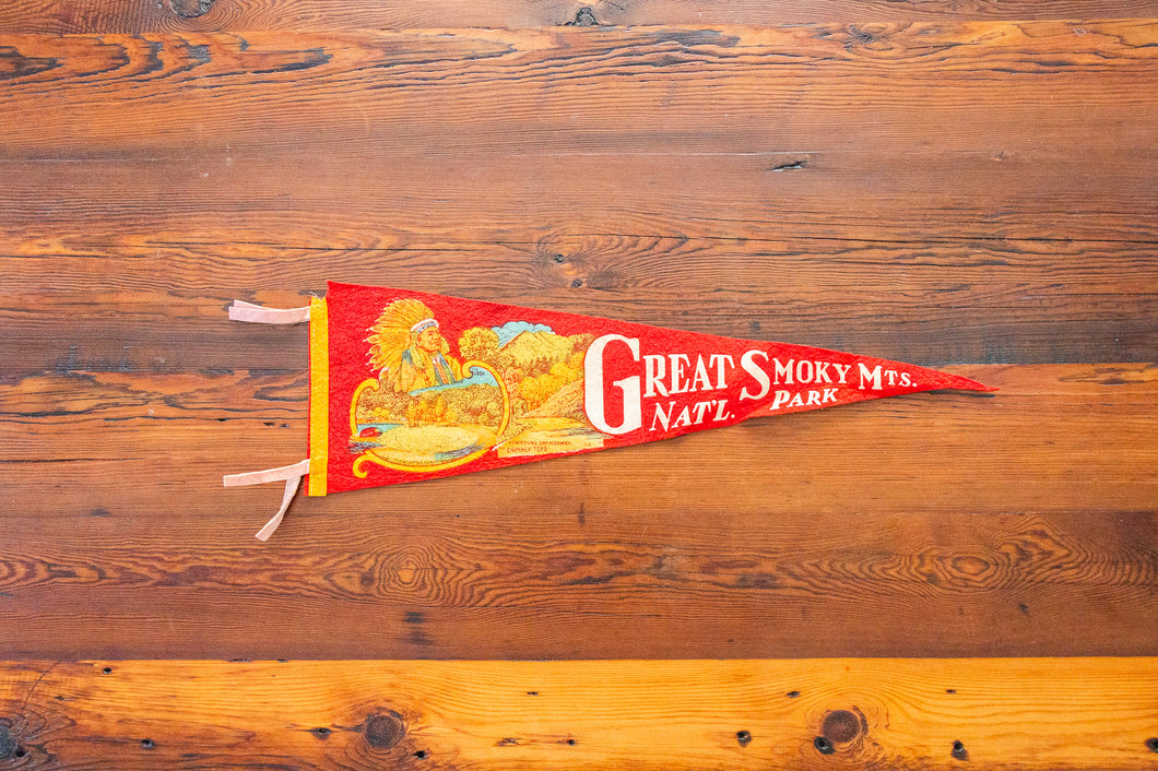 Great Smoky Mountains National Park Red Felt Pennant Vintage Wall Hanging Decor