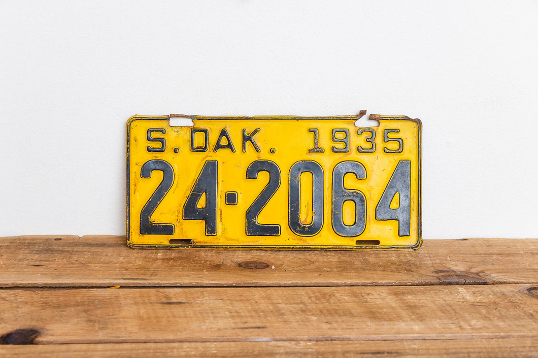 South Dakota 1935 License Plate Vintage Yellow Wall Hanging Decor 24-2064 - Eagle's Eye Finds