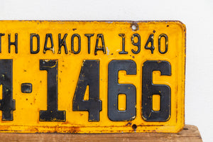 South Dakota 1940 License Plate Pair Vintage Rusty Yellow Wall Hanging Decor - Eagle's Eye Finds