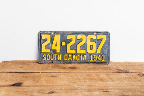 South Dakota 1941 License Plate Vintage Black Wall Hanging Decor 24-2267 - Eagle's Eye Finds
