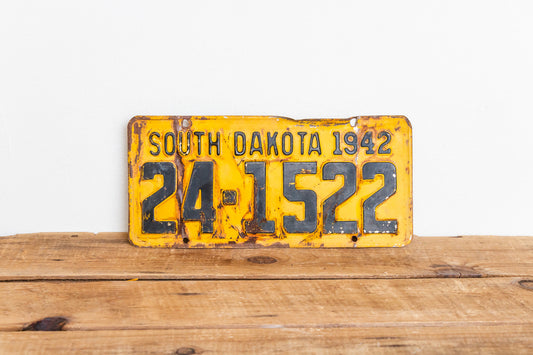 South Dakota 1942 License Plate Vintage Yellow Wall Hanging Decor 24-1522 - Eagle's Eye Finds