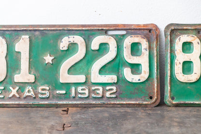 Texas 1932 License Plate Pair Vintage Green YOM Ford Deuce - Eagle's Eye Finds
