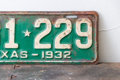 Texas 1932 License Plate Pair Vintage Green YOM Ford Deuce - Eagle's Eye Finds