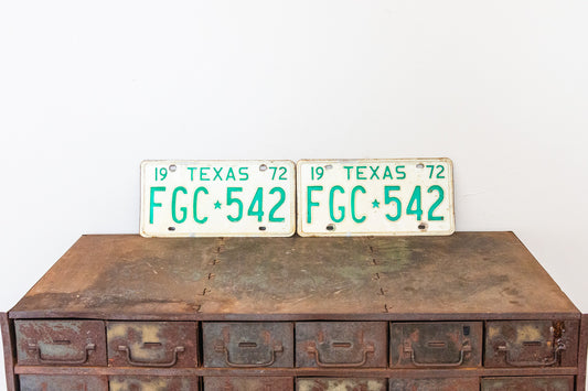Texas 1972 License Plate Pair Vintage Classic Car YOM FGC-542