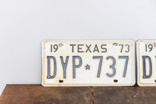 Load image into Gallery viewer, 1973 Texas License Plate Pair Vintage Classic Car YOM DYP-737
