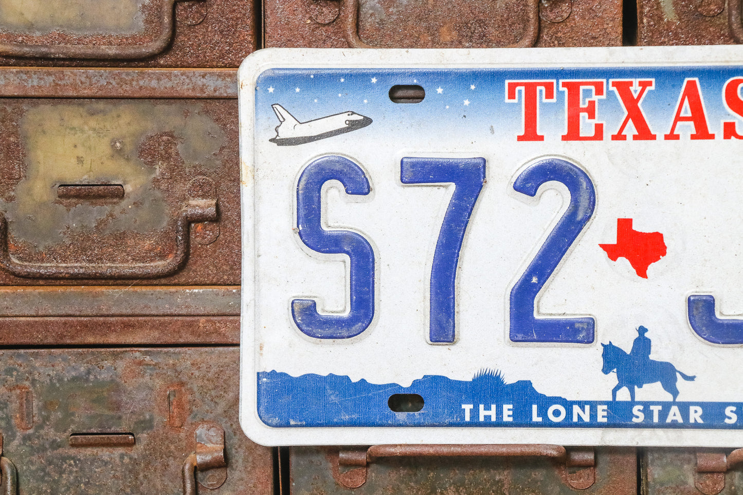 Texas 2001 License Plate Vintage TX Wall Decor S72-JNJ - Eagle's Eye Finds