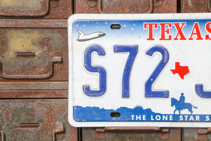 Texas 2001 License Plate Vintage TX Wall Decor S72-JNJ - Eagle's Eye Finds