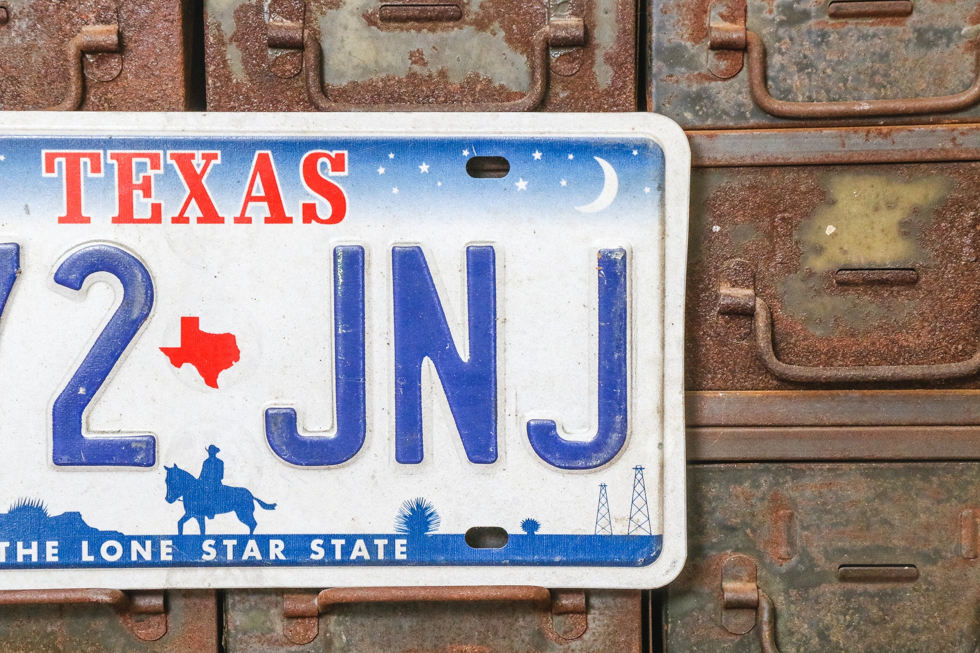 Texas 2001 License Plate Vintage TX Wall Decor S72-JNJ - Eagle's Eye Finds