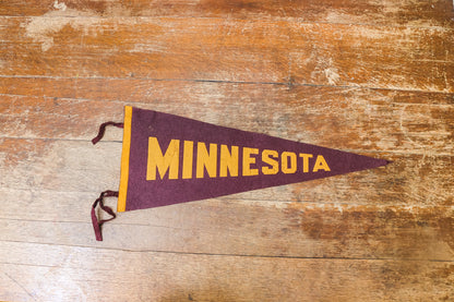 University of Minnesota Large Felt Pennant Vintage College Alumni Present