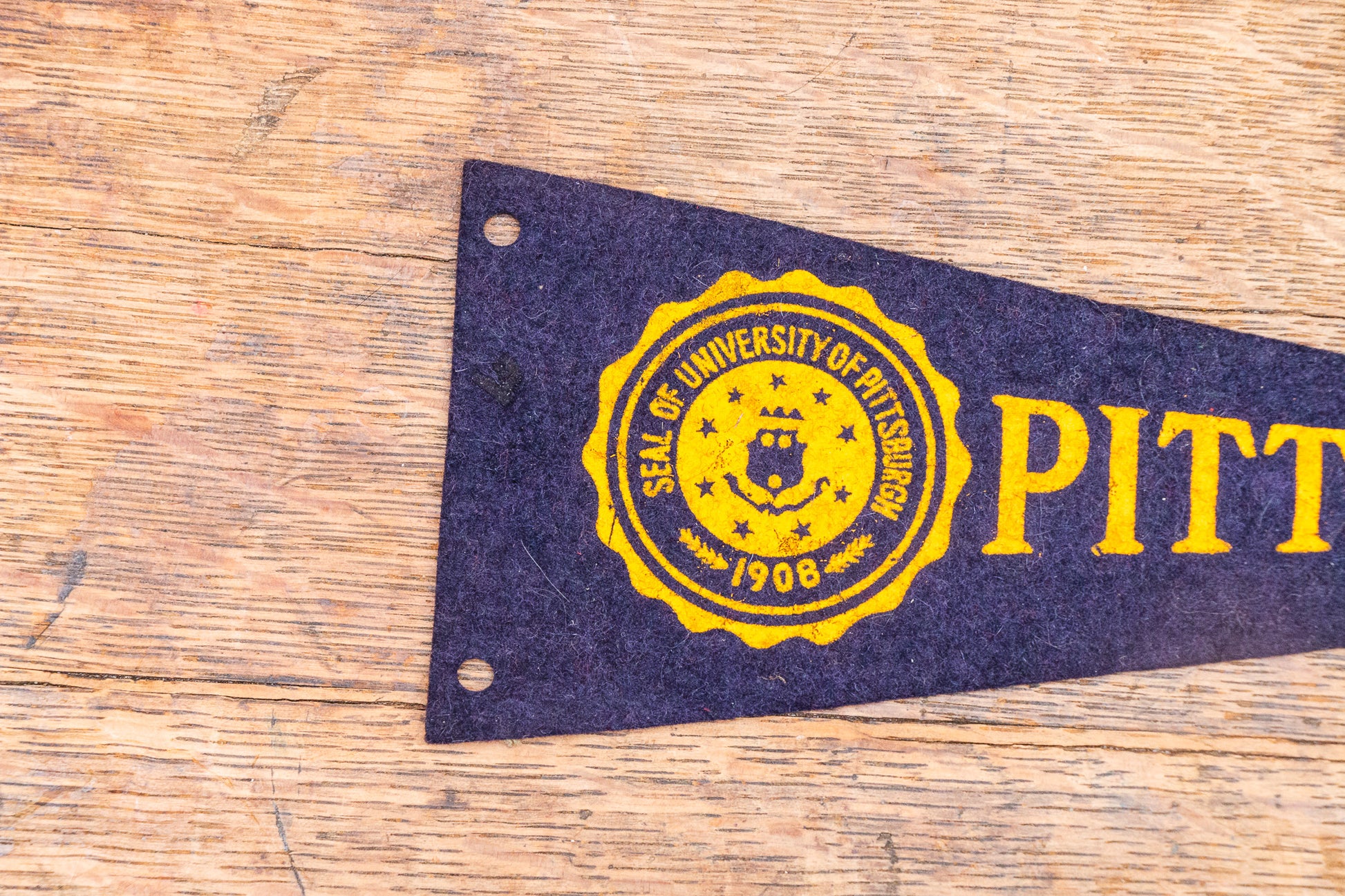 University of Pittsburgh Felt Pennant Vintage College Sports Fan Decor - Eagle's Eye Finds