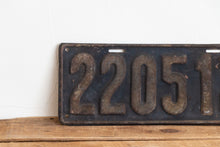 Load image into Gallery viewer, West Virginia 1920 License Plate Vintage Black Wall Hanging Decor 22051 - Eagle&#39;s Eye Finds
