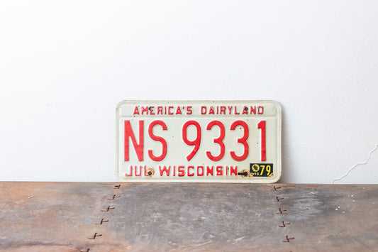 Wisconsin 1979 License Plate Vintage America's Dairyland - Eagle's Eye Finds