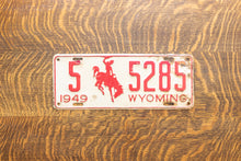 Load image into Gallery viewer, 1949 Wyoming License Plate Vintage Red and White Wall Decor 5285
