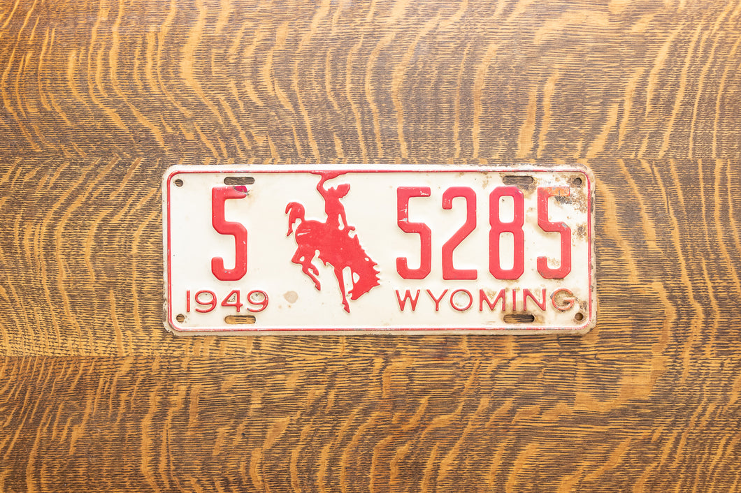 1949 Wyoming License Plate Vintage Red and White Wall Decor 5285