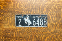 Load image into Gallery viewer, Wyoming 1950 License Plate Vintage Black Wall Decor 6488
