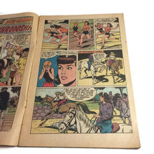 Load image into Gallery viewer, DC Adventure Comics  No. 392 Supergirl &quot;The Super Cheat&quot; - Eagle&#39;s Eye Finds
