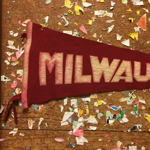 Milwaukee Wisconsin Red Felt Pennant Vintage Dorm Room Decor - Eagle's Eye Finds