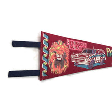 Load image into Gallery viewer, Parc African Safari Quebec Red Felt Pennant Vintage Wall Decor - Eagle&#39;s Eye Finds
