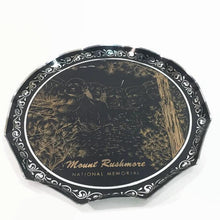 Load image into Gallery viewer, Mount Rushmore Black Serving Tray Vintage Travel Souvenir - Eagle&#39;s Eye Finds
