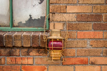 Load image into Gallery viewer, NYCS New York Central System Adlake Lantern Vintage Kerosene Lamp - Eagle&#39;s Eye Finds
