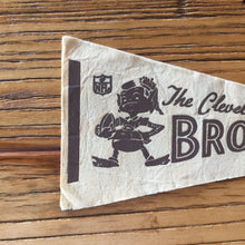 Load image into Gallery viewer, The Cleveland Browns Vintage Football NFL Pennant - Eagle&#39;s Eye Finds
