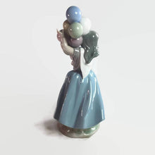 Load image into Gallery viewer, Lladro Balloon Seller No. 5141 Vintage Retired Figurine - Eagle&#39;s Eye Finds
