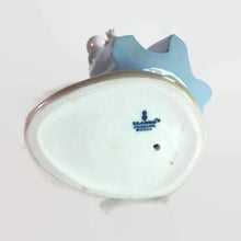 Load image into Gallery viewer, Lladro Balloon Seller No. 5141 Vintage Retired Figurine - Eagle&#39;s Eye Finds
