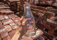 Load image into Gallery viewer, Minn Seal Vintage Milk Bottle Quart Sized - Eagle&#39;s Eye Finds
