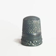 Load image into Gallery viewer, Diamond Patterned Sterling Silver Thimble Vintage Sewing Collectable - Eagle&#39;s Eye Finds
