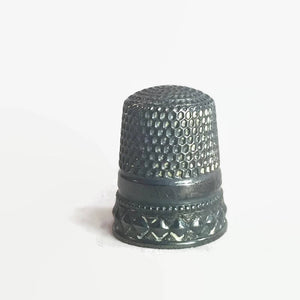 Diamond Patterned Sterling Silver Thimble Vintage Sewing Collectable - Eagle's Eye Finds