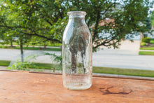 Load image into Gallery viewer, Hunding Dairy Chicago Vintage Embossed Glass Quart Milk Bottle - Eagle&#39;s Eye Finds
