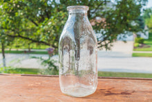 Load image into Gallery viewer, Hunding Dairy Chicago Vintage Embossed Glass Quart Milk Bottle - Eagle&#39;s Eye Finds
