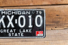 Load image into Gallery viewer, Michigan 1979 Great Lake State License Plate Vintage Wall Hanging Decor - Eagle&#39;s Eye Finds
