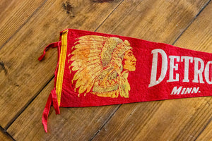 Detroit Lakes Minnesota American Indian Felt Pennant Vintage Wall Decor - Eagle's Eye Finds