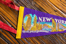Load image into Gallery viewer, New York City Felt Pennant Vintage Wall Hanging Decor - Eagle&#39;s Eye Finds
