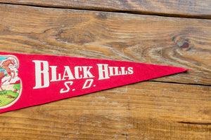 Black Hills South Dakota Large Red Felt Pennant Vintage Wall Hanging Decor - Eagle's Eye Finds