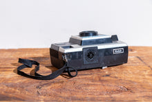 Load image into Gallery viewer, Kodak Instamatic X-15 Camera Vintage Film Camera - Eagle&#39;s Eye Finds
