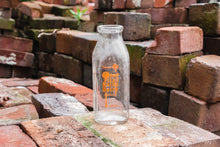 Load image into Gallery viewer, Kainz Dairy Vintage Glass Pint Milk Bottle From Chicago IL - Eagle&#39;s Eye Finds
