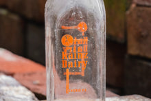 Load image into Gallery viewer, Kainz Dairy Vintage Glass Pint Milk Bottle From Chicago IL - Eagle&#39;s Eye Finds
