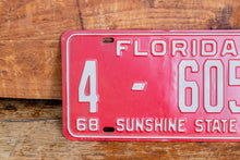 Load image into Gallery viewer, Florida 1969 License Plate Sunshine State Vintage Wall Hanging Decor - Eagle&#39;s Eye Finds
