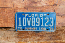 Load image into Gallery viewer, Florida 1971 W License Plate Sunshine State Vintage Wall Hanging Decor - Eagle&#39;s Eye Finds
