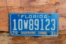 Load image into Gallery viewer, Florida 1971 W License Plate Sunshine State Vintage Wall Hanging Decor - Eagle&#39;s Eye Finds
