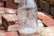 Load image into Gallery viewer, Thatcher&#39;s Dairy Milk Bottle Vintage Glass Milk Bottle with Wire Bail - Eagle&#39;s Eye Finds
