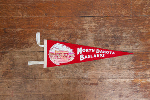 Badlands National Park Red Felt Pennant Vintage South Dakota Wall Hanging Decor - Eagle's Eye Finds