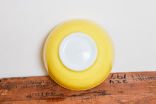 Load image into Gallery viewer, Yellow Pyrex 404 Nesting Bowl Vintage 4 Quart Kitchenware Ovenware - Eagle&#39;s Eye Finds
