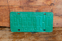 Load image into Gallery viewer, Florida 1970 License Plate Sunshine State Vintage Wall Hanging Decor - Eagle&#39;s Eye Finds
