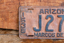 Load image into Gallery viewer, Arizona 1939 Marcos De Nira License Plate Vintage Wall Hanging Decor - Eagle&#39;s Eye Finds
